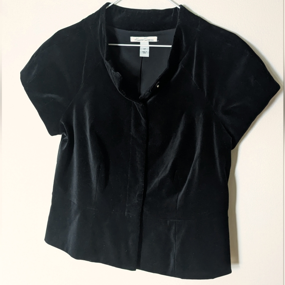 Kenneth Cole Velvety Short Sleeve Button Up Jacket Women's Size 10P
